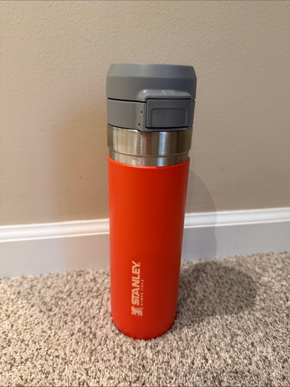 Stanley Quick Flip Go Water Bottle - Picture 2 of 7